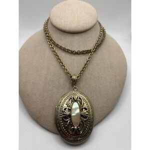 Vintage Whiting Davis Gold Oval Locket Necklace Mother Of Pearl Pendant Chain